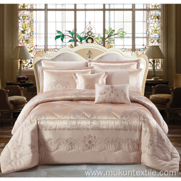 Very high quality polyester bed quilt duvet comforter